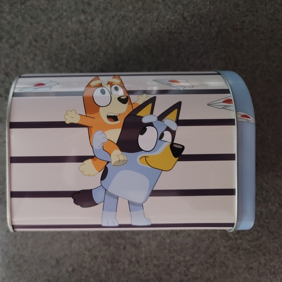 Bluey & Bingo Valentines Tin!! - Picture 1 of 5
